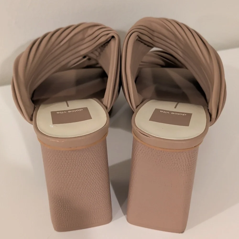 Dolce Vita Pilton Twisted Straps Heeled Cameo Sandals - Picture 4 of 13